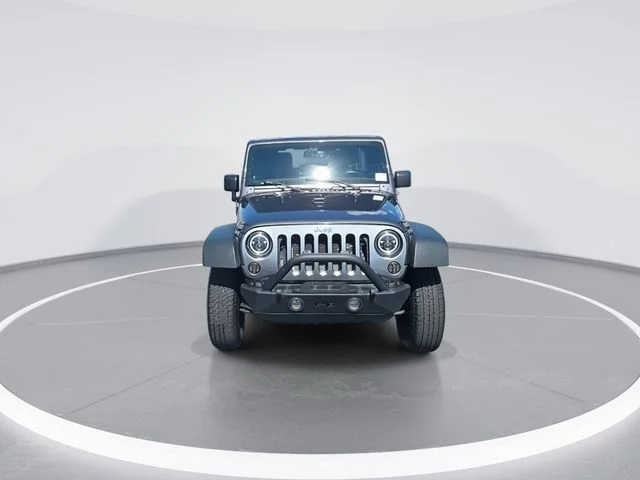 Used 2014 Gray Jeep Unlimited Rubicon image 3