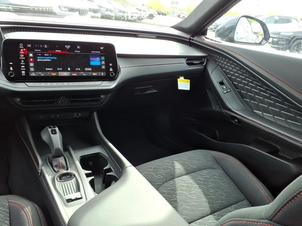 New 2026 Diamond Black Crystal Pearlcoat Dodge R/T image 13