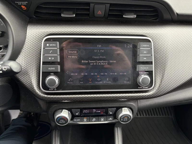 Used 2020 Blue Nissan SV image 8