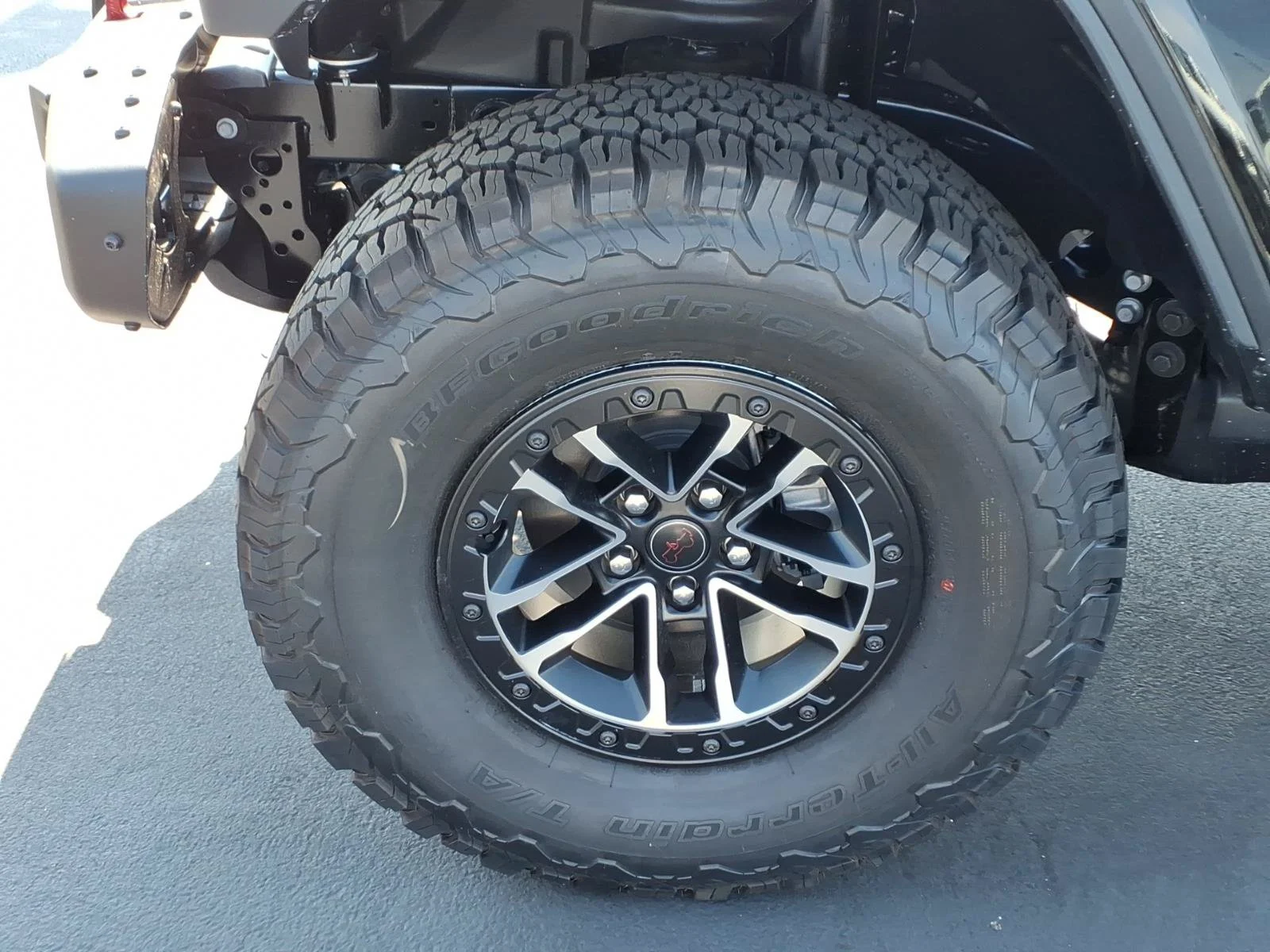 New 2026 Black Clear-Coat Exterior Paint Jeep Rubicon X image 19