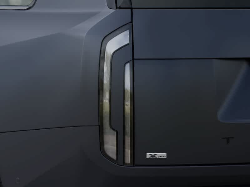 Used 2027 Panthera Metal Matte Kia X-Pro SX-Prestige image 11