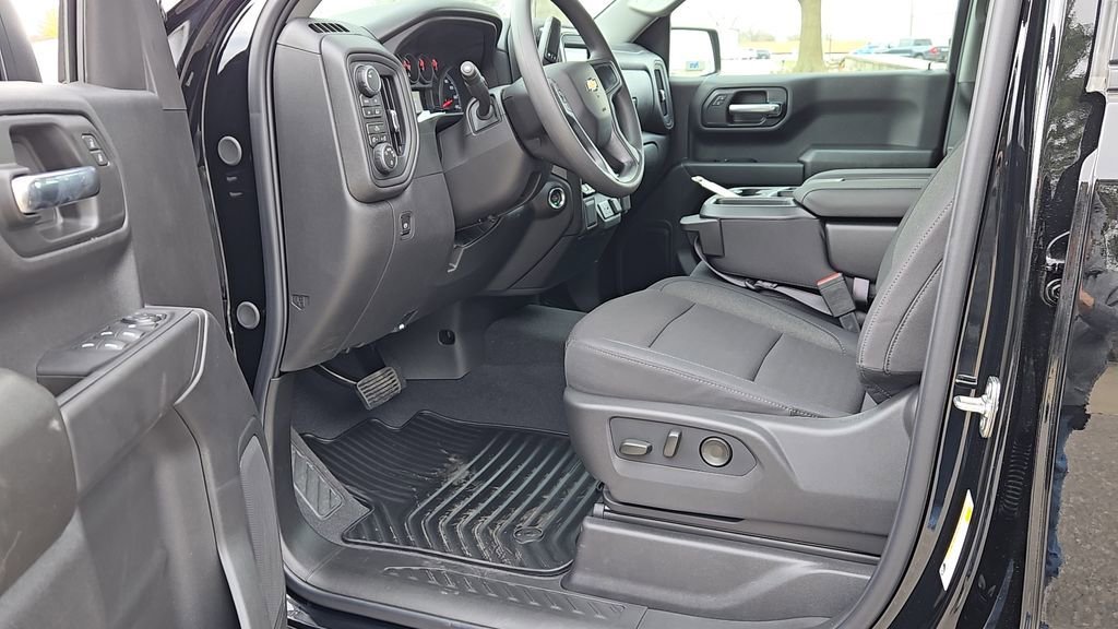 2026 Chevrolet Silverado 1500 Custom - Photo 7
