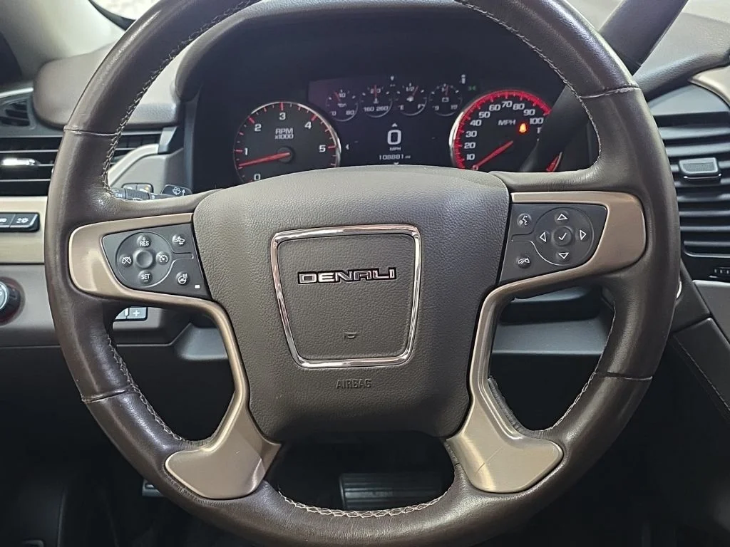 Used 2015 White GMC Denali image 19