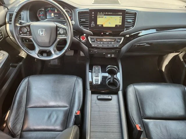 Used 2019 Black Honda Touring image 12