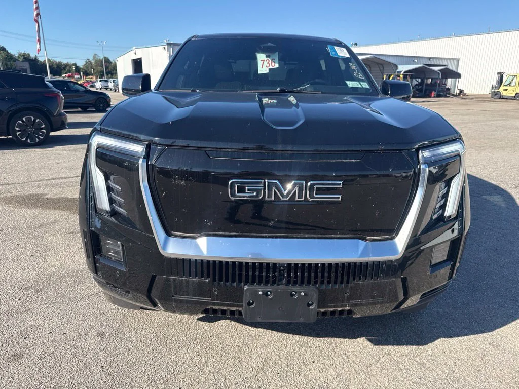 Used 2025 Black GMC Denali image 8