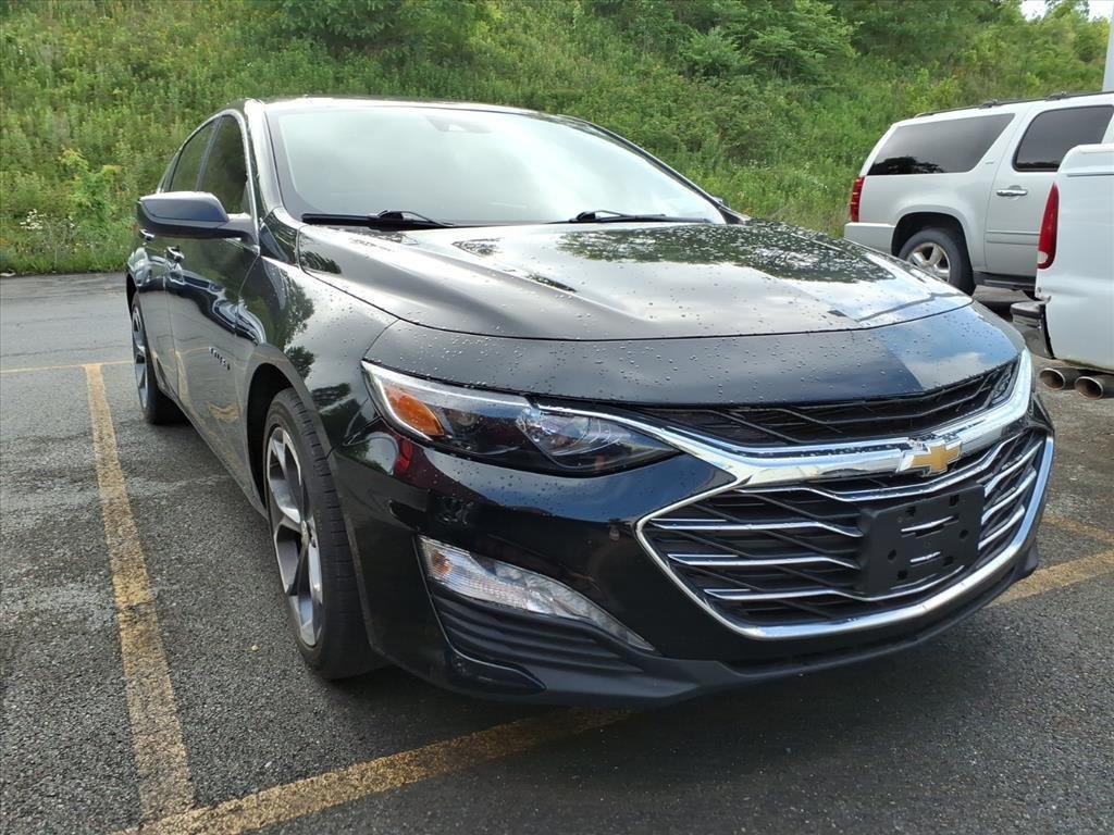 Used 2023 Mosaic Black Metallic Chevrolet LT image 4