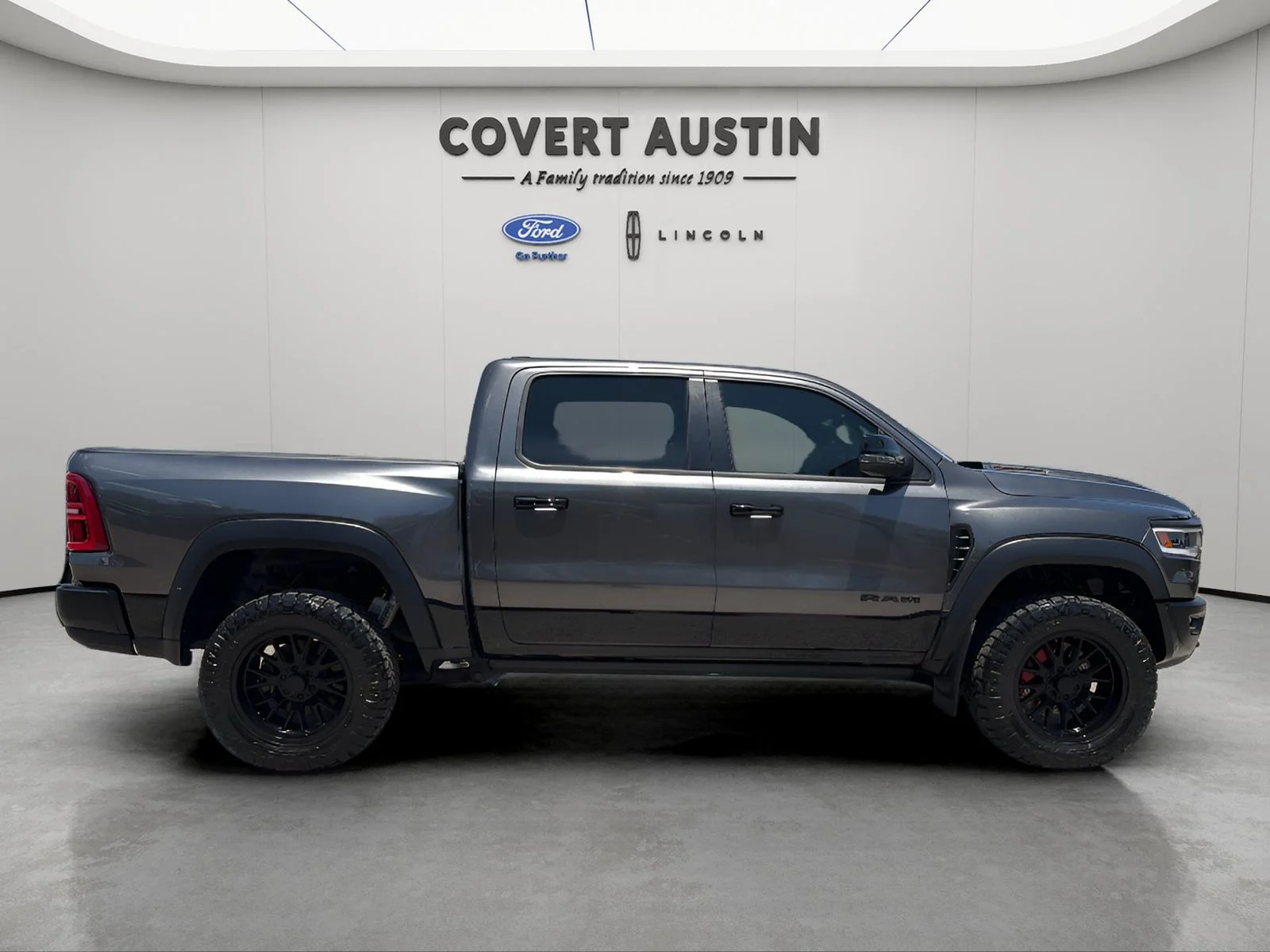 Used 2025 Gray Ram RHO image 7