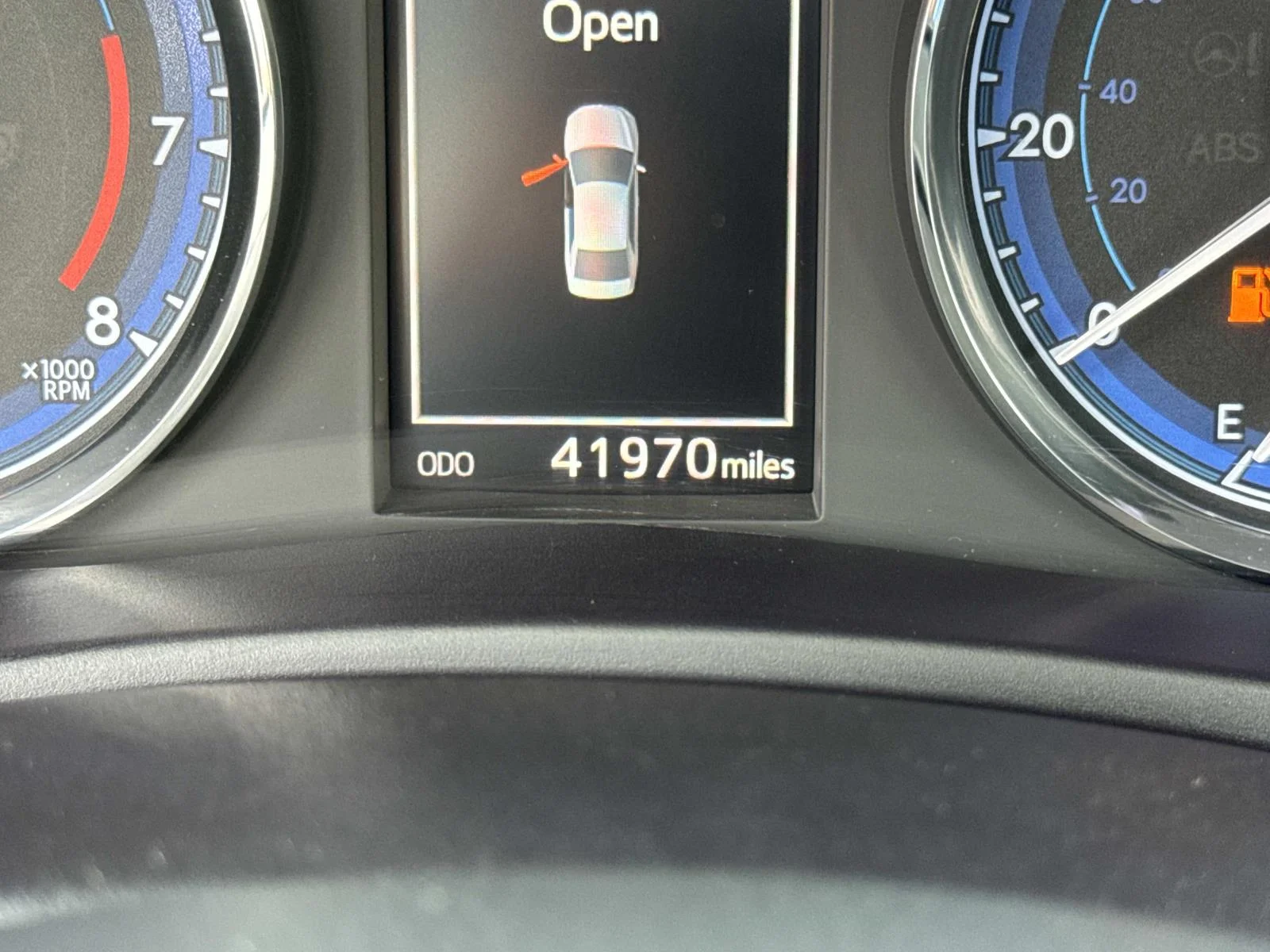 Used 2019 Super White Toyota LE image 27