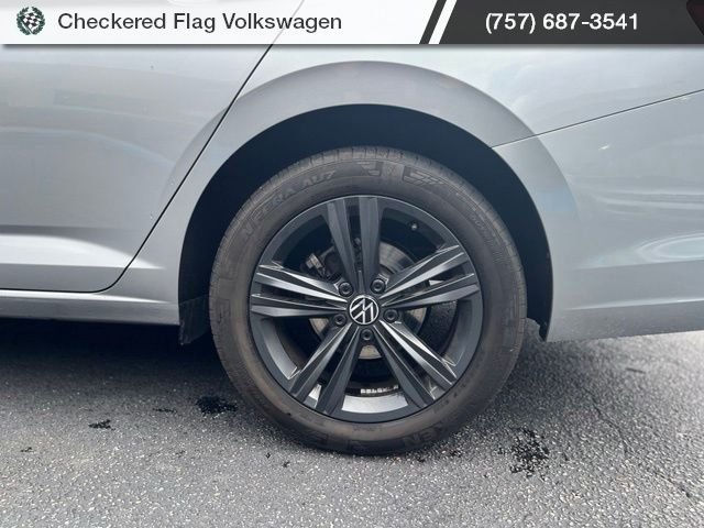 Used 2023 Pyrite Silver Metallic Volkswagen 1.5T SE image 7