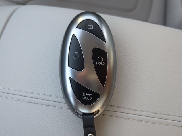 Used 2025 Gray Hyundai SE image 27