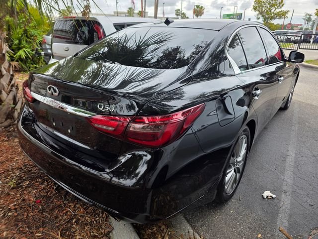 Used 2018 Black INFINITI 3.0t LUXE image 8
