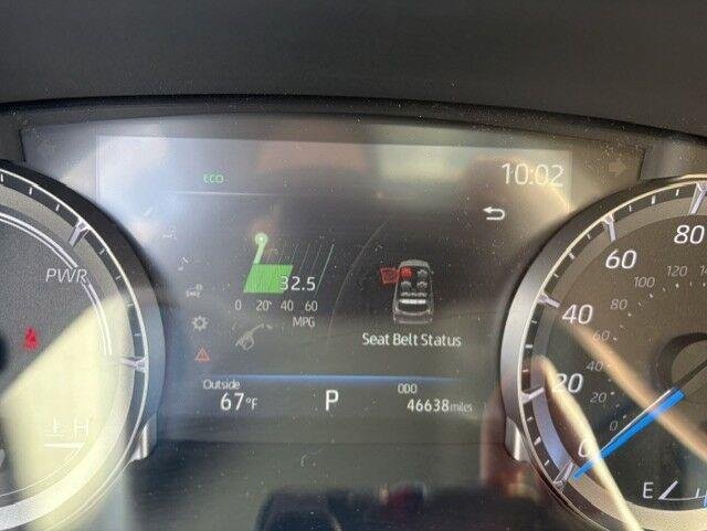 Used 2023 Wind Chill Pearl Toyota Bronze Edition image 21
