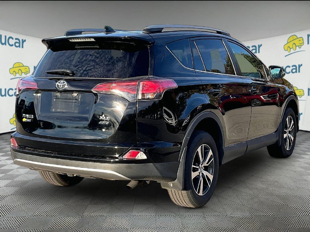 Used 2018 Black Toyota XLE image 6