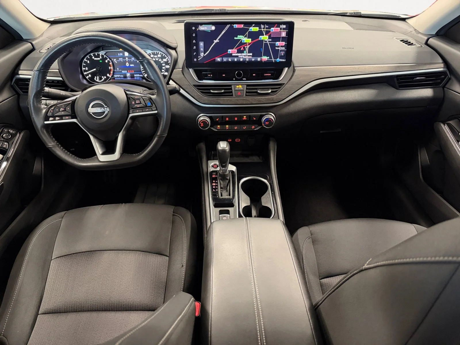 Used 2023 Pearl White Tricoat Nissan 2.5 SV image 3
