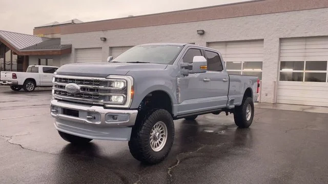 Used 2025 Gray Ford King Ranch image 5