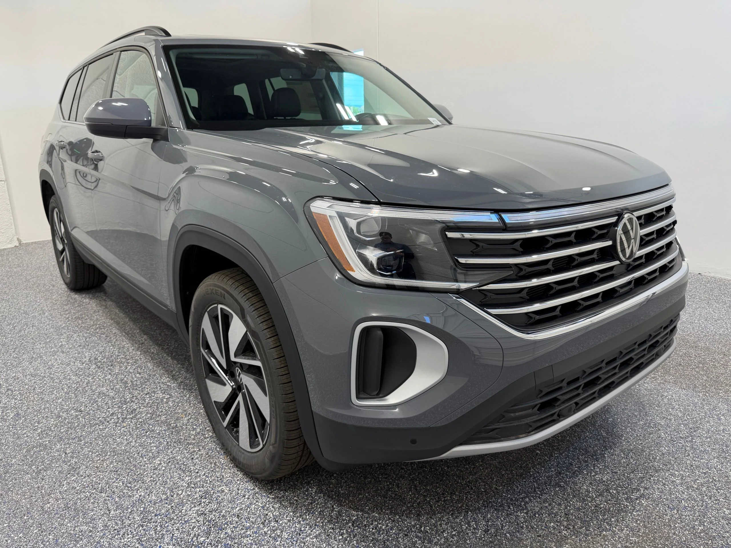 2026 Volkswagen Atlas SE w/Tech - Photo 9