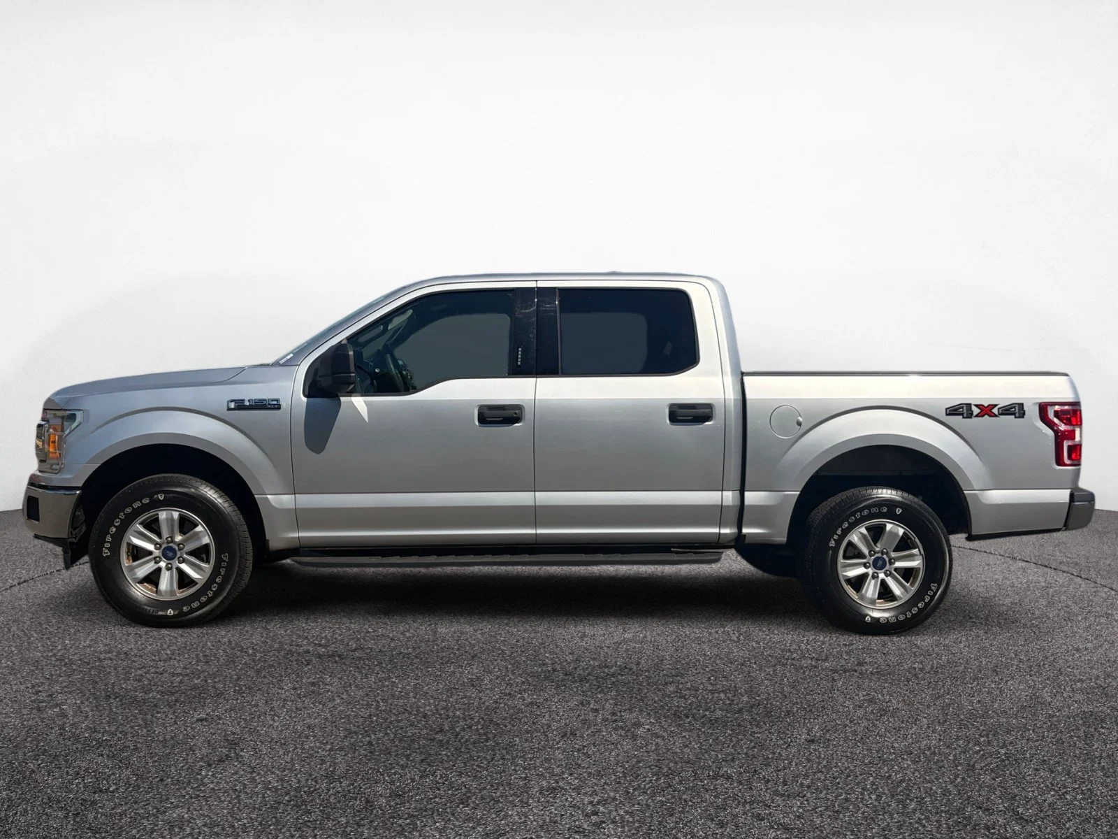 Used 2018 Silver Ford XLT image 2