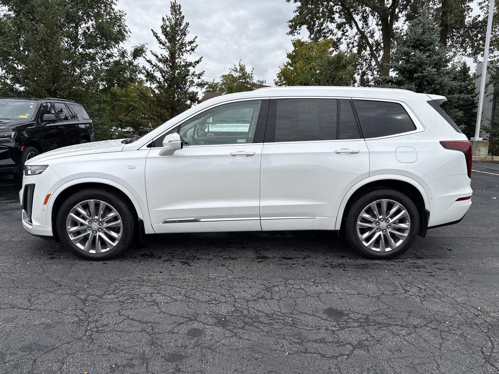 Used 2025 Crystal White Tricoat Cadillac AWD Premium Luxury image 5