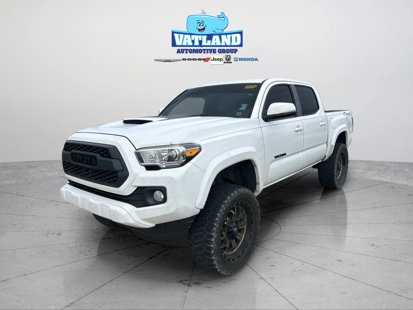 Used 2020 Super White Toyota TRD Sport image 20