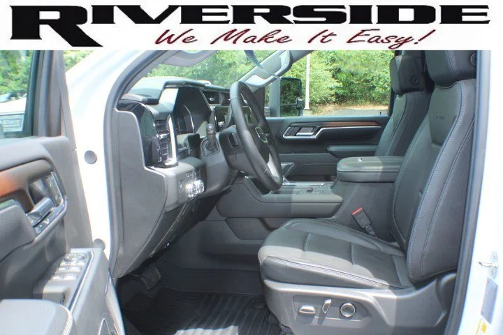 Certified Used 2025 White Frost Tricoat GMC Denali image 15
