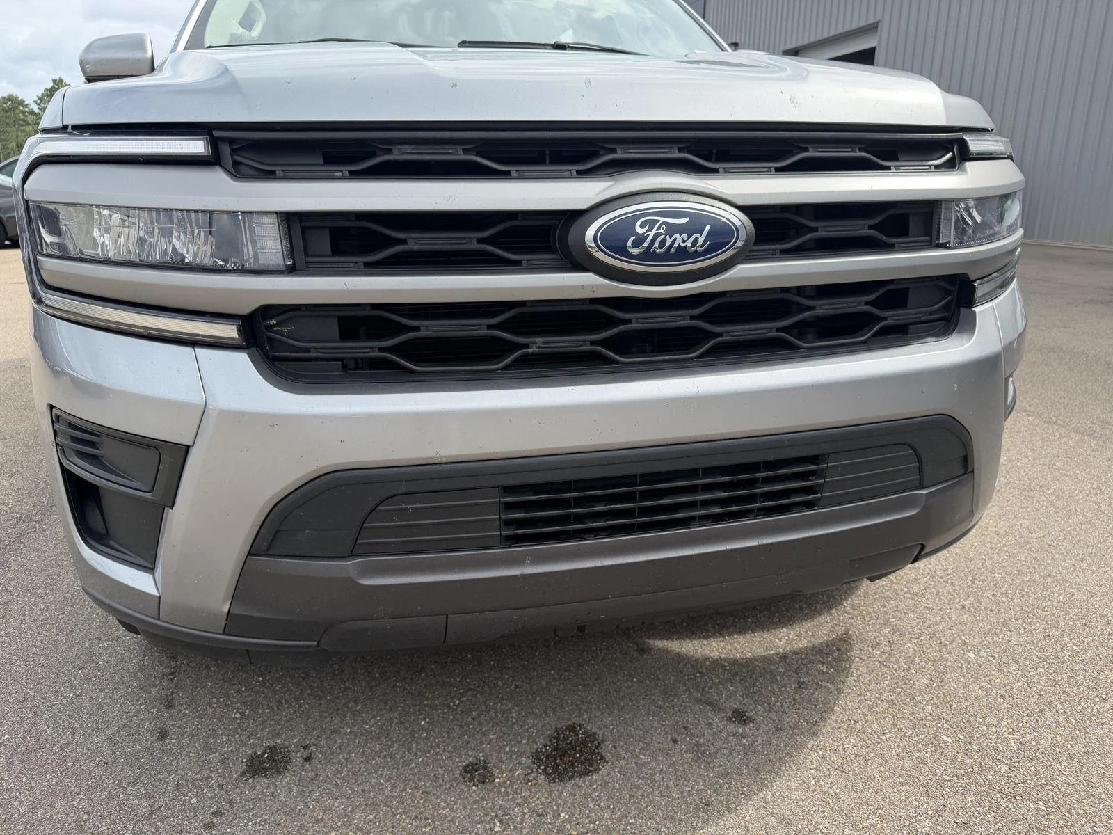 Used 2024 Iconic Silver Ford XLT image 24