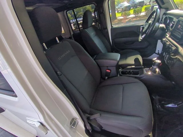 Used 2021 White Jeep Unlimited Sahara image 34