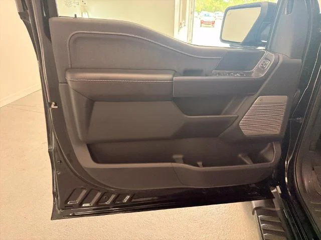 New 2026 Agate Black Metallic Ford Lariat® image 32