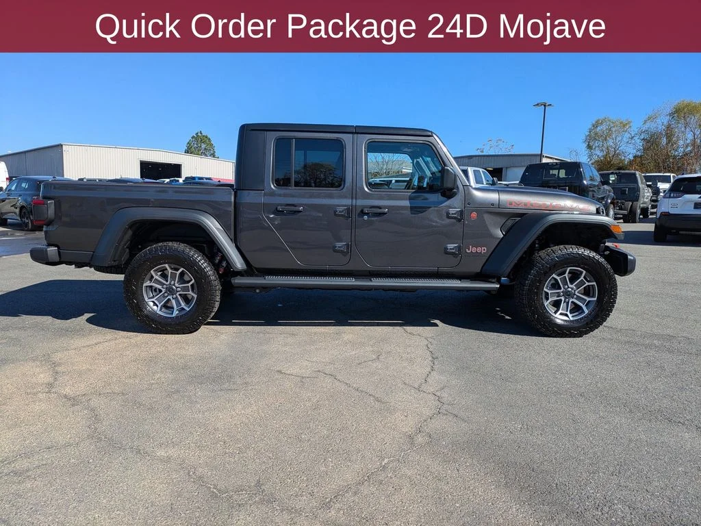 New 2026 Granite Crystal Metallic Clear-Coat Exterior Paint Jeep Mojave image 5