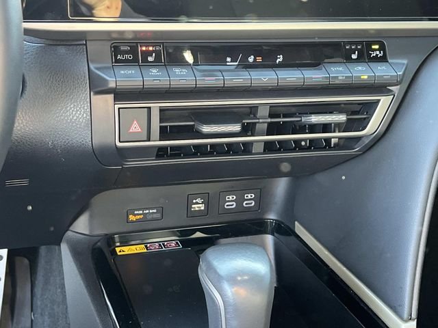 Used 2025  Toyota XSE image 30