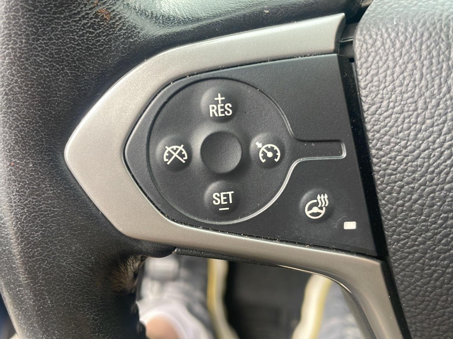 Used 2019 Kinetic Blue Metallic Chevrolet 4WD LT image 2