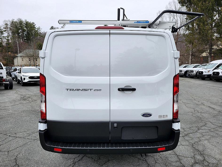 2024 Ford Transit Van Base - Photo 6