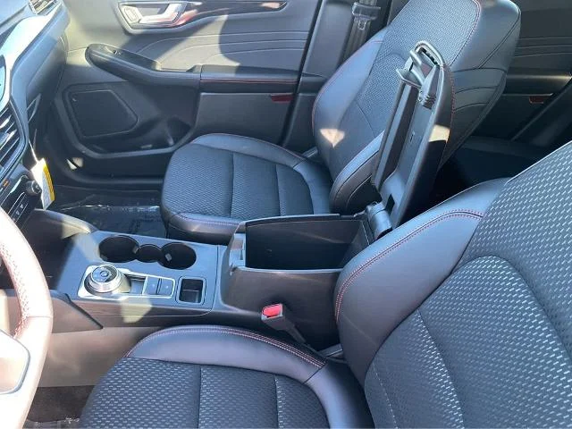 2025 Ford Escape ST-Line - Photo 66