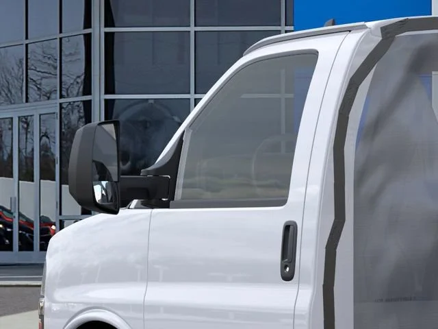 New 2026 Summit White Chevrolet 1WT image 12