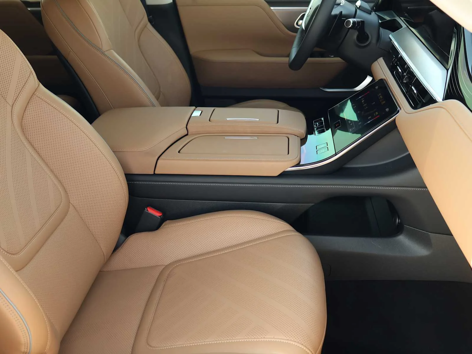 Certified Used 2027 Dynamic Metal INFINITI LUXE image 11