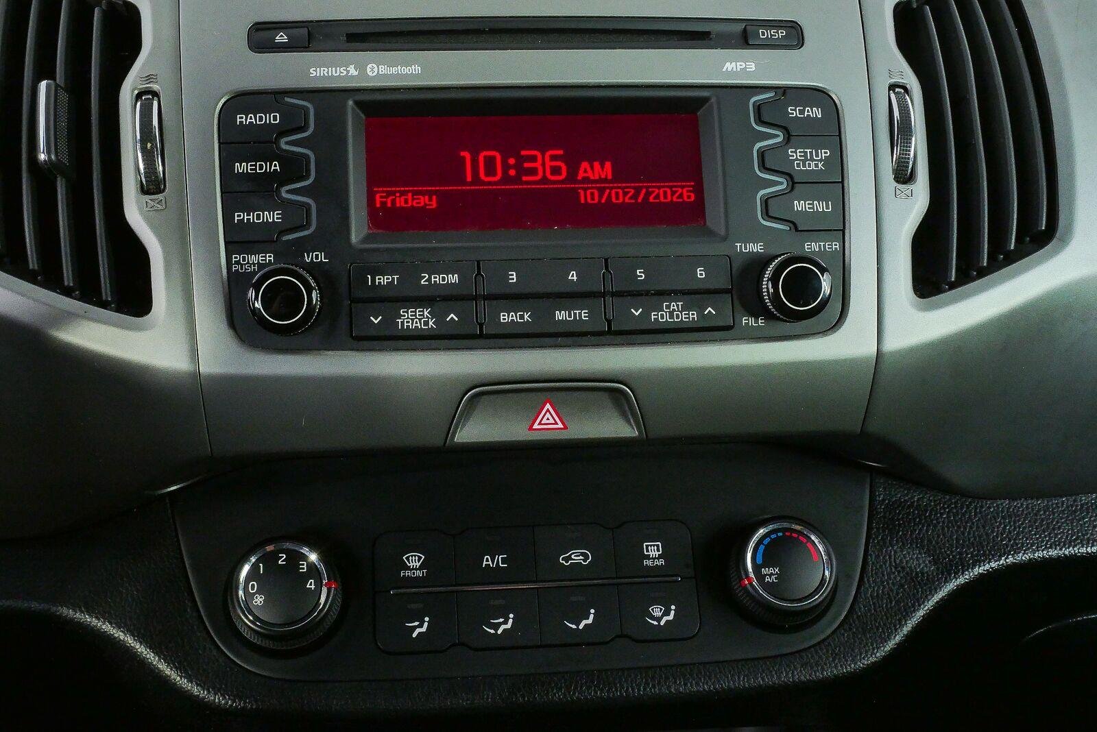 Used 2016 Mineral Silver Kia LX image 20