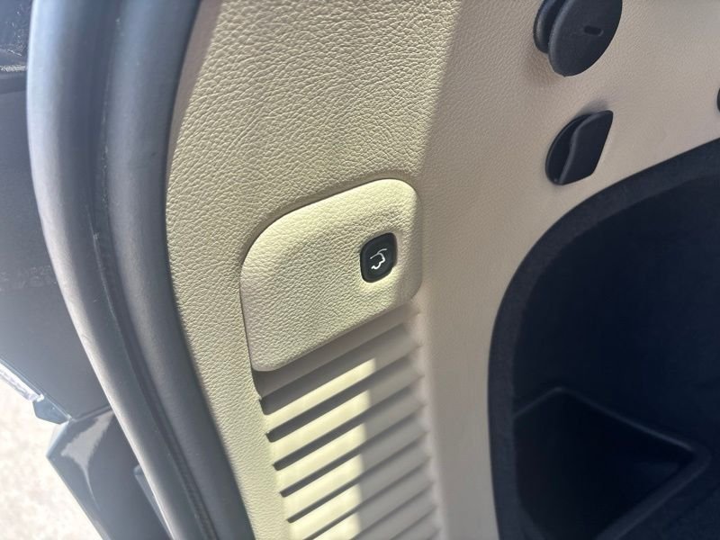 Used 2020 Red Jeep Limited image 15