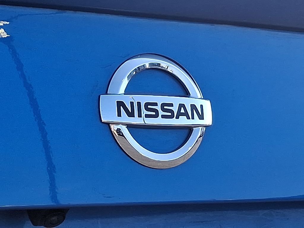Used 2021 Blue Nissan 1.6 SR image 28
