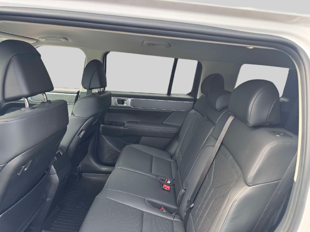 Used 2026 White Hyundai SEL image 11