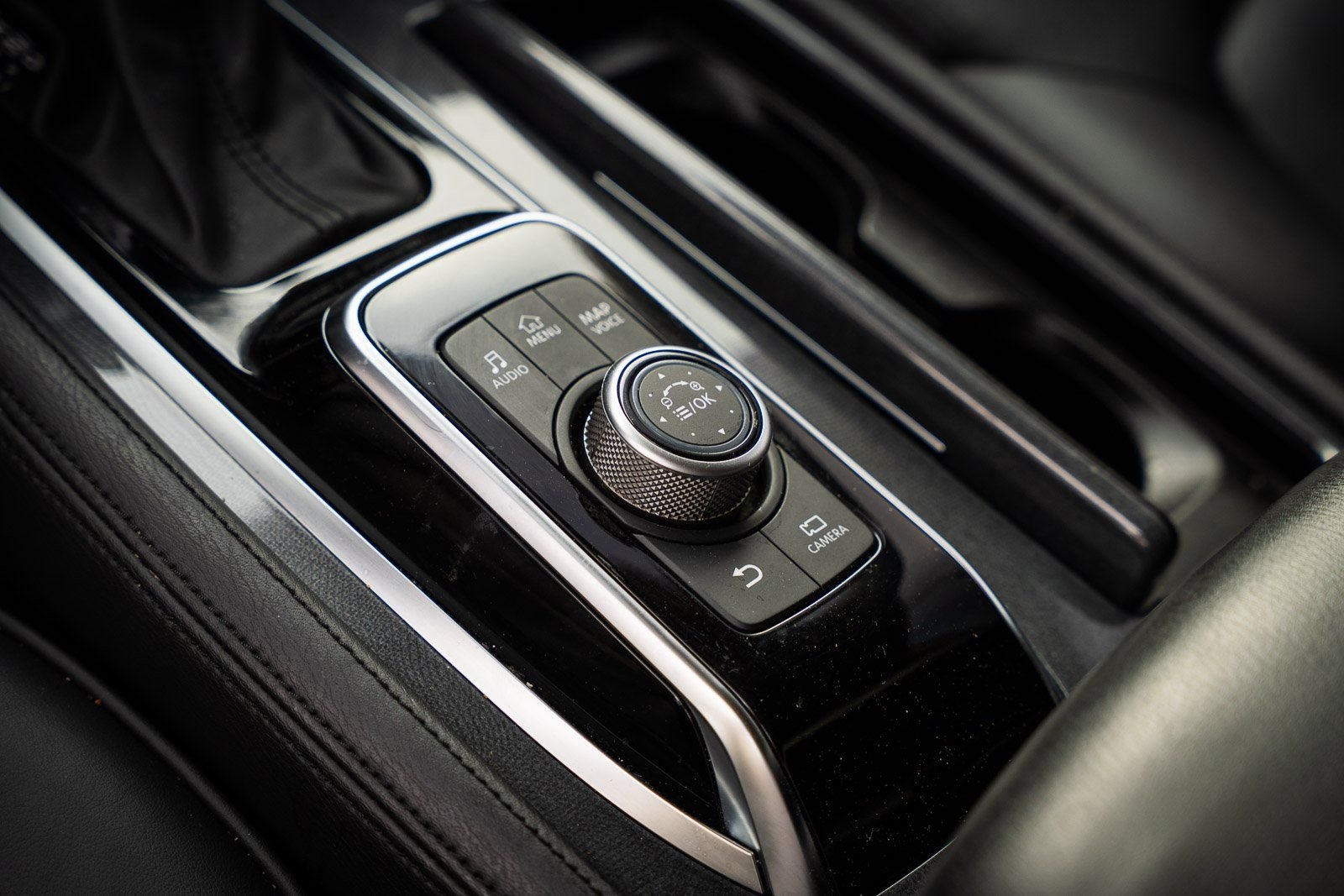 2023 Nissan Armada SV - Photo 25