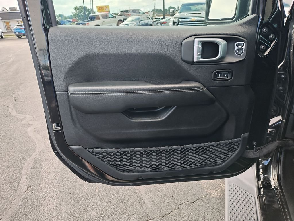 Used 2021 Black Jeep Overland image 12
