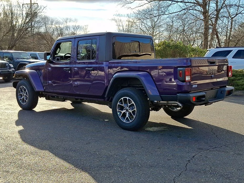 New 2026 Reign Exterior Paint Jeep Sport S image 3