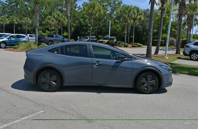 2026 Toyota Prius Plug-In Hybrid SE