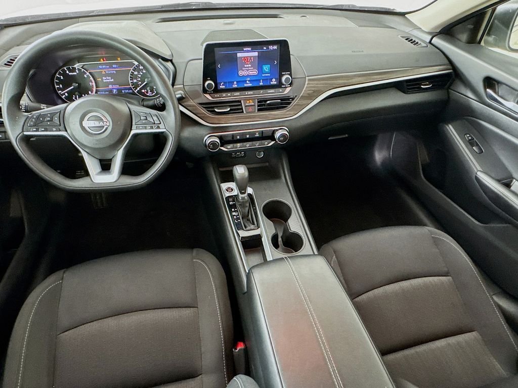 2025 Nissan Altima SV - Photo 25