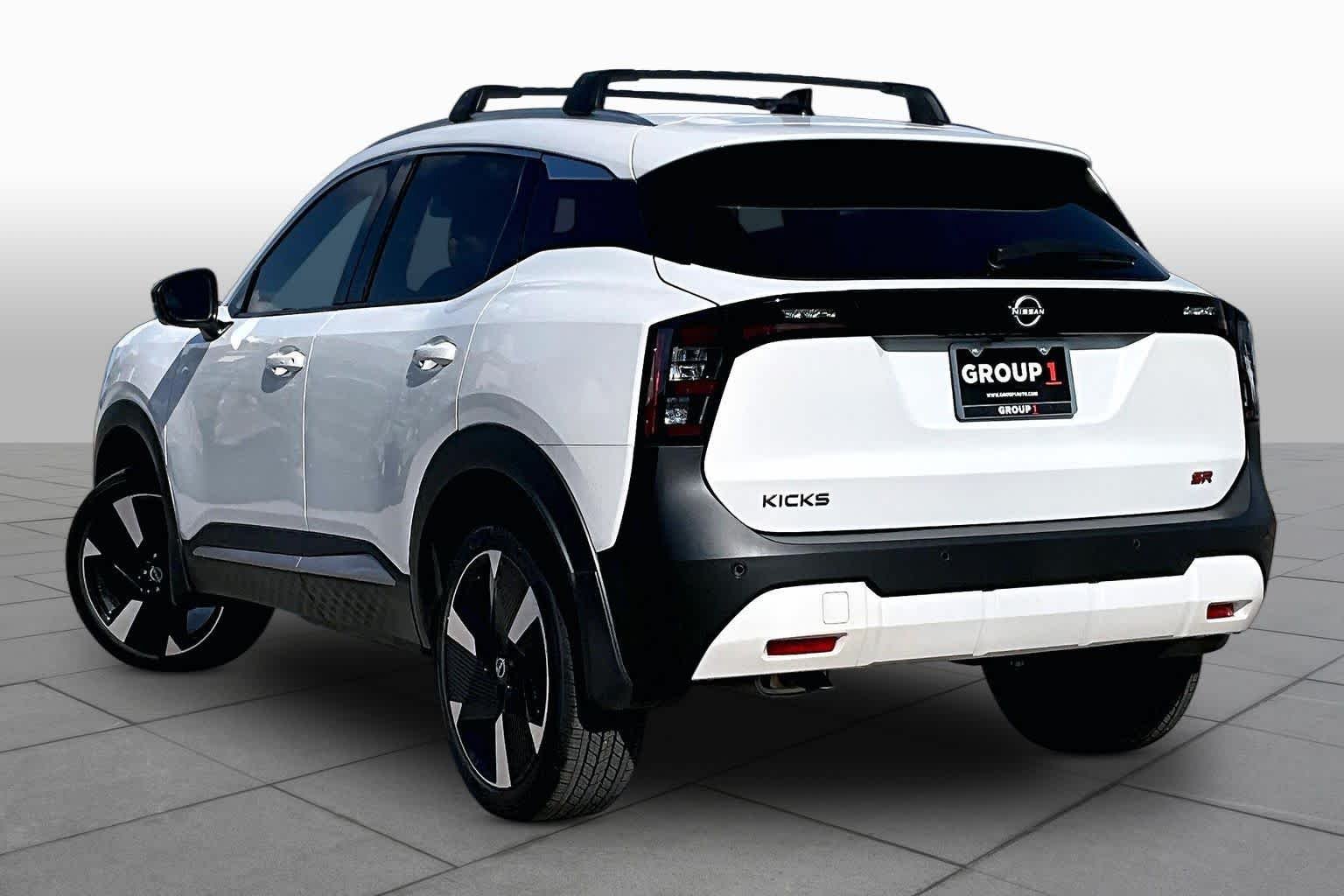 New 2026 Aspen White Tricoat Nissan SR image 7