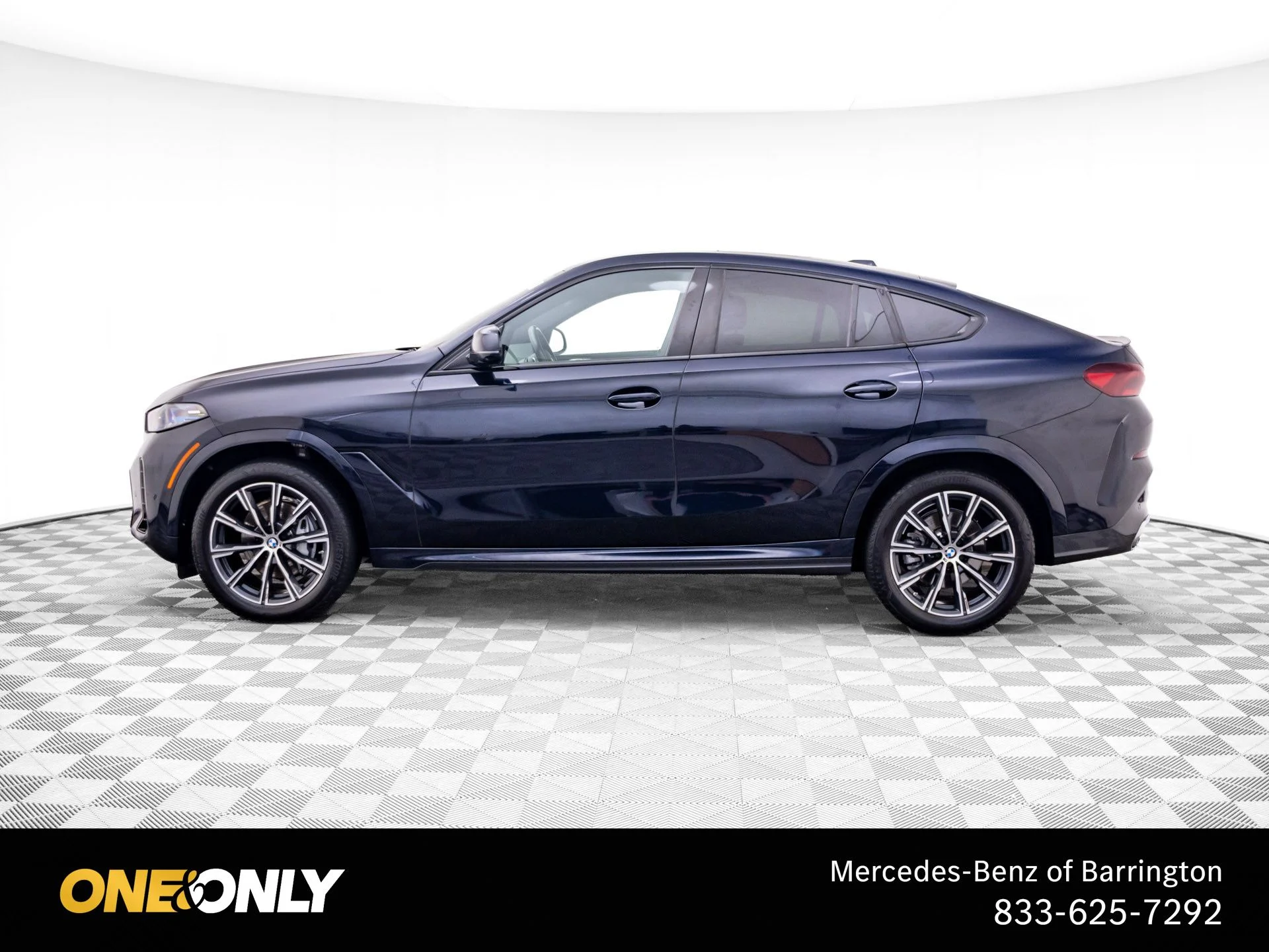 Used 2025 Black BMW xDrive40i image 2