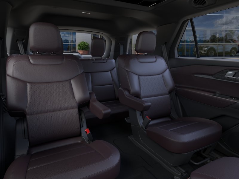 New 2026 Star White Metallic Tri-Coat Ford Platinum™ image 11