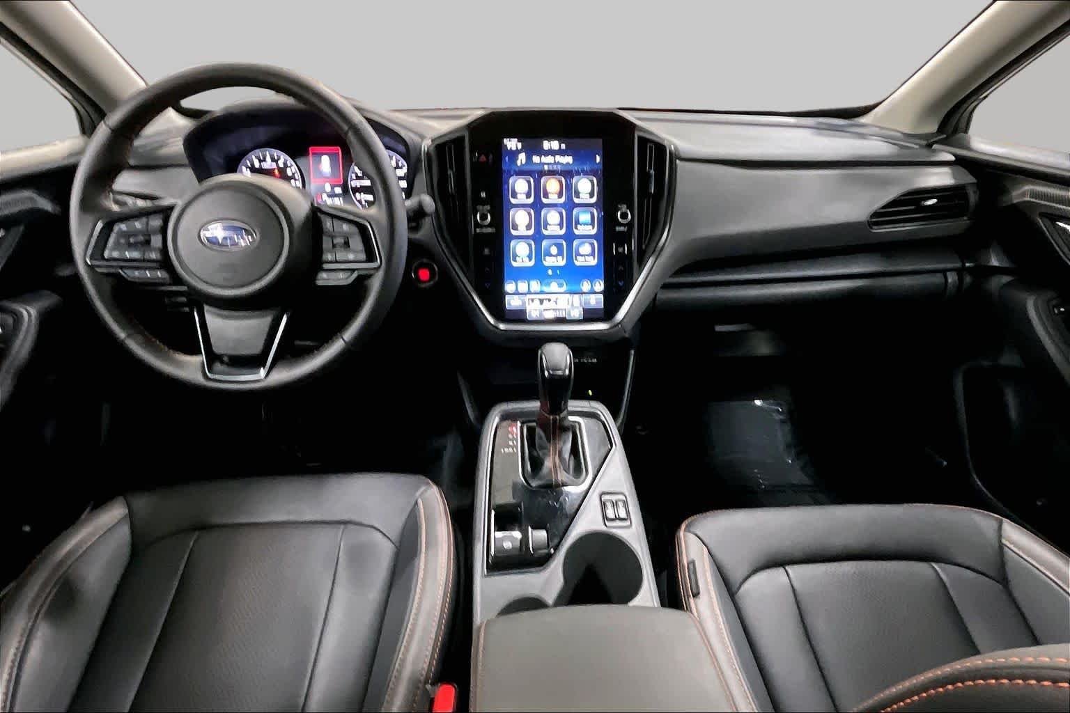 Used 2025 Ice Silver Metallic Subaru Limited image 15