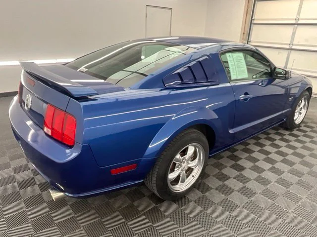 Used 2007  Ford GT Deluxe image 15