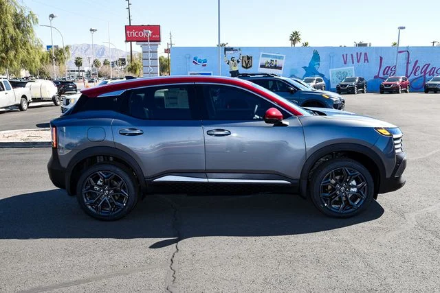 New 2026 Gun Metallic / Scarlet Ember Tintcoat Two-tone Nissan SR image 7