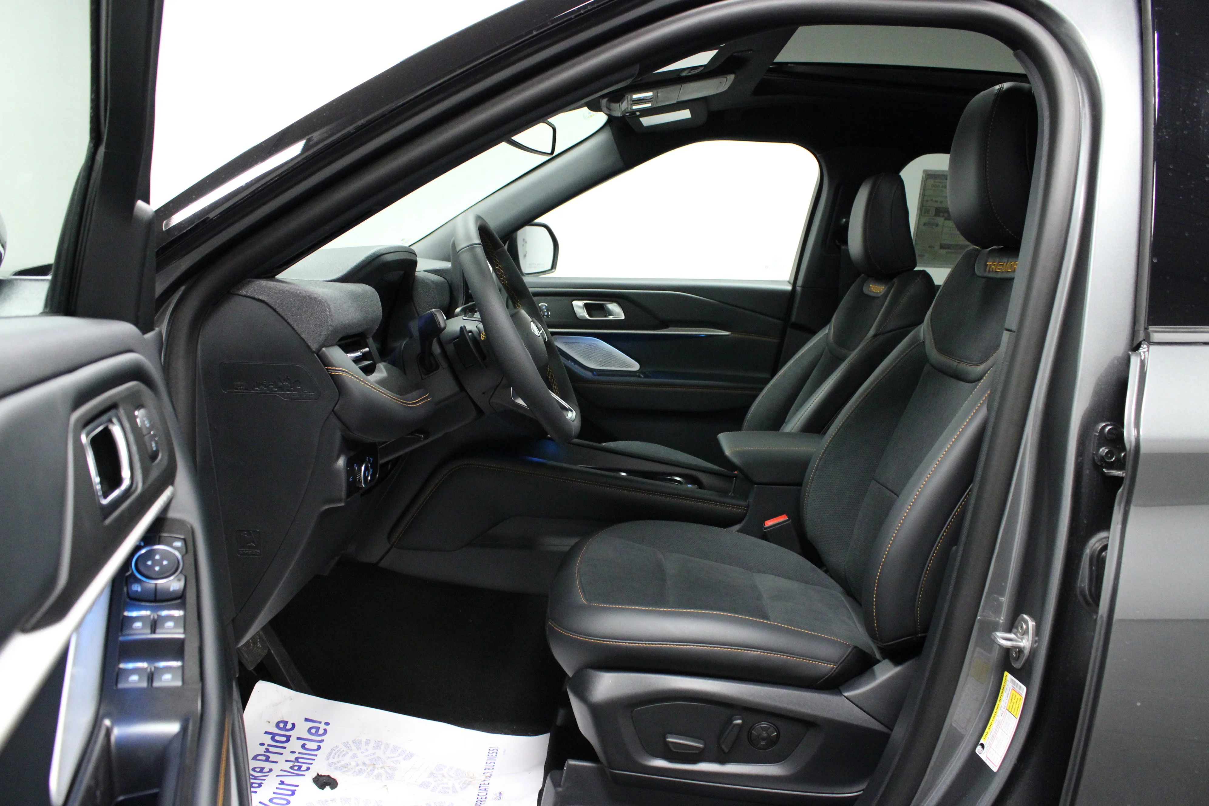New 2026 Carbonized Gray Metallic Ford Tremor® image 12